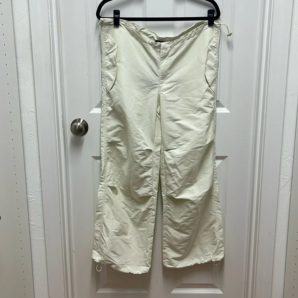 Super Massive Wise Leg Parachute Pants‎ - Small